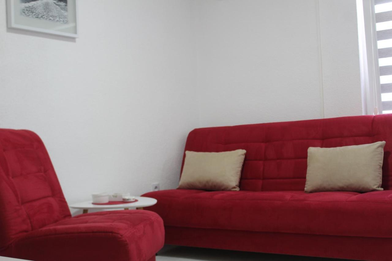 Red Apartment Sarajevo Exterior photo